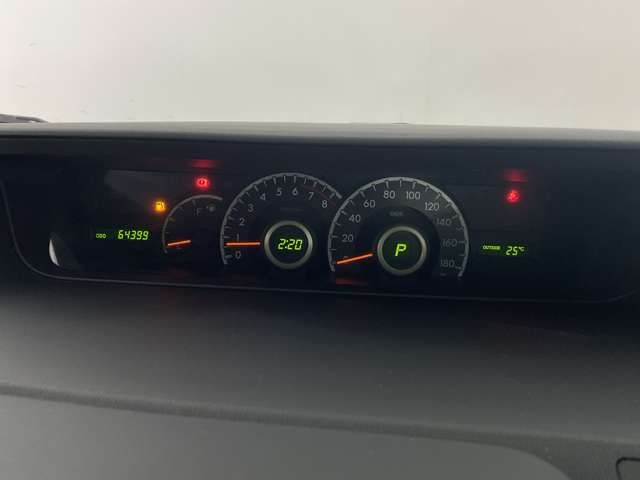 TOYOTA VOXY 2011 Image 31