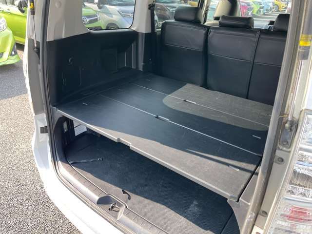 TOYOTA VOXY 2011 Image 31