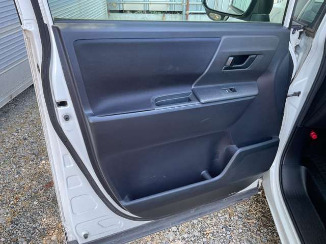 TOYOTA VOXY 2011 Image 31