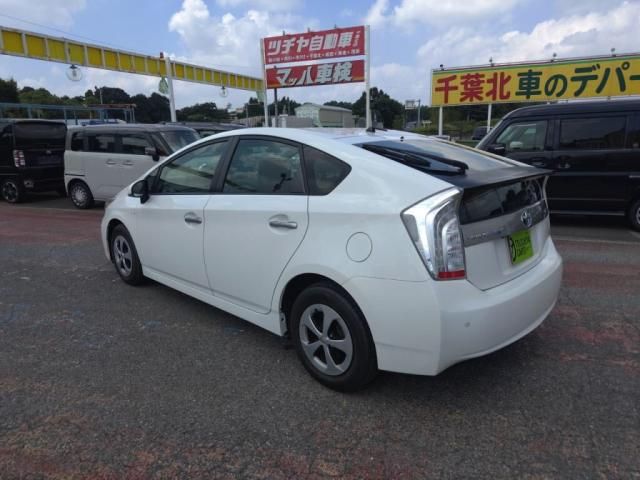 TOYOTA PRIUS PHV 2012 Image 31