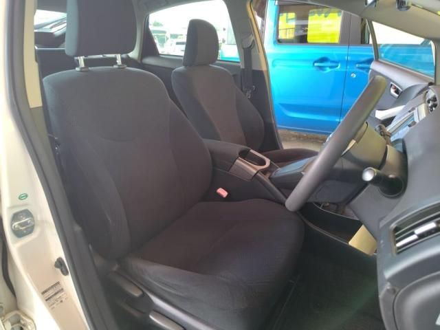 TOYOTA PRIUS PHV 2012 Image 31