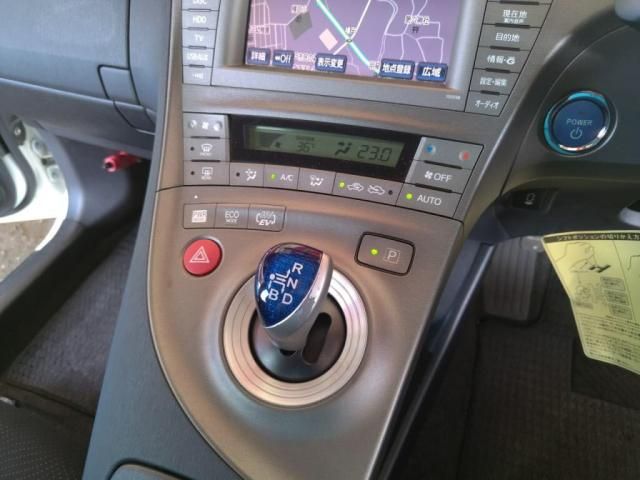 TOYOTA PRIUS PHV 2012 Image 31