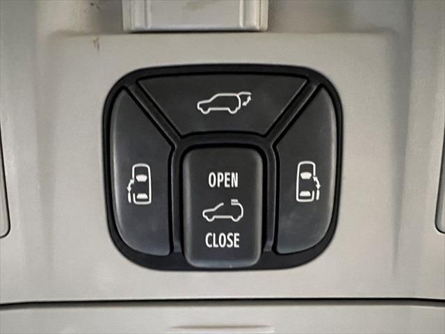 TOYOTA VELLFIRE 2012 Image 31