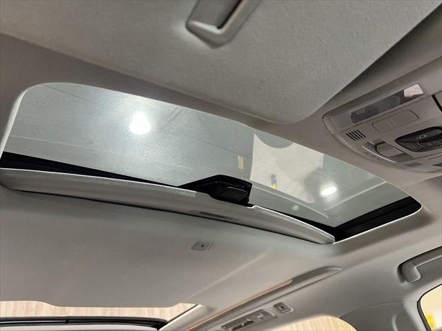 TOYOTA VELLFIRE 2012 Image 31