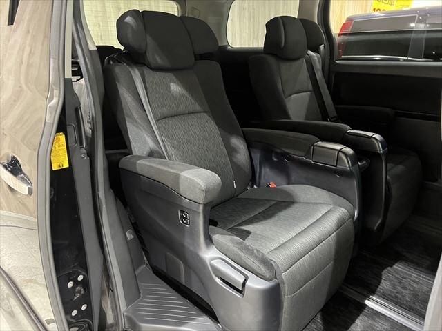 TOYOTA VELLFIRE 2012 Image 31