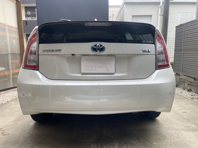 TOYOTA PRIUS 2012 Image 31