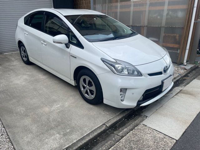 TOYOTA PRIUS 2012 Image 31