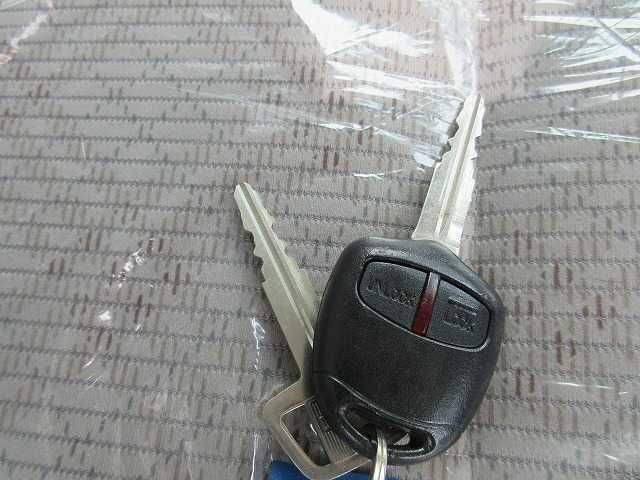 MITSUBISHI EK SPACE 2017 Image 31