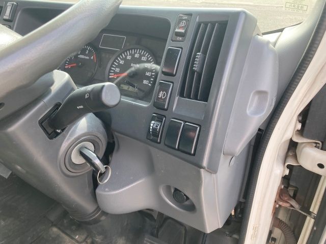 ISUZU ELF 2014 Image 31