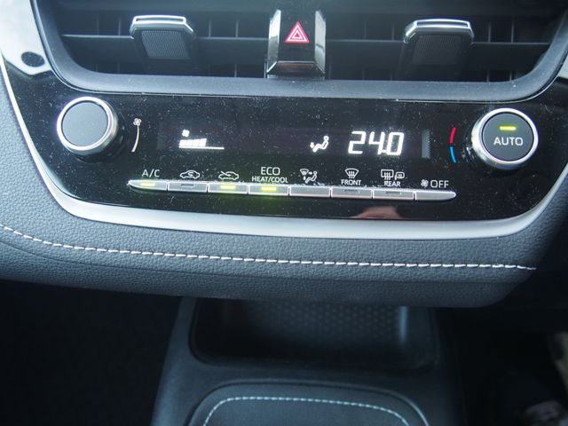 TOYOTA COROLLA SEDAN 2022 Image 31