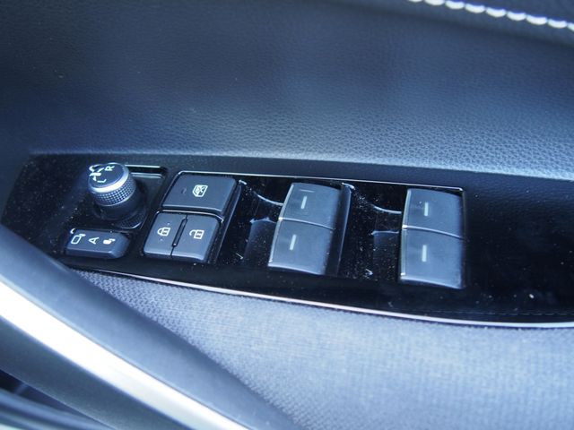 TOYOTA COROLLA SEDAN 2022 Image 31