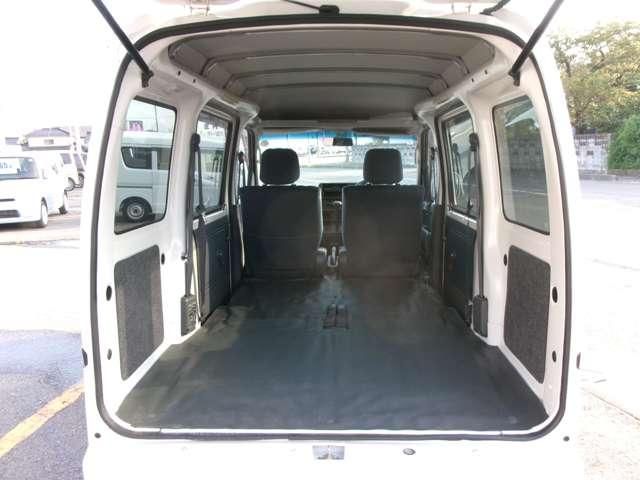 DAIHATSU HIJET CARGO 4WD 2014 Image 31