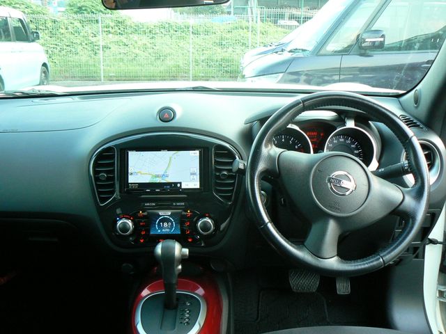 NISSAN JUKE 2011 Image 31