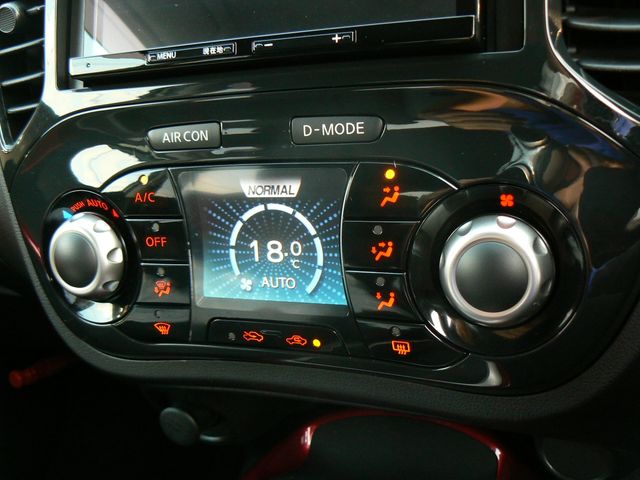 NISSAN JUKE 2011 Image 31