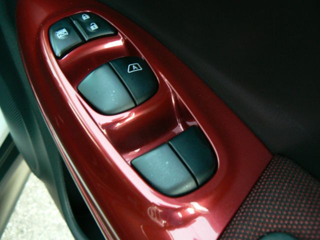 NISSAN JUKE 2011 Image 31