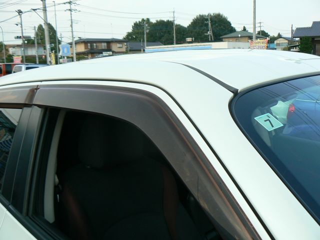 NISSAN JUKE 2011 Image 31