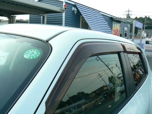 NISSAN JUKE 2011 Image 31