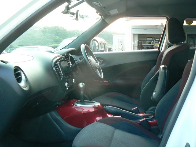 NISSAN JUKE 2011 Image 31