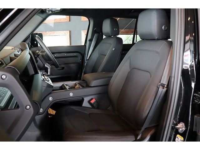 ROVER DEFENDER 2025 Image 31