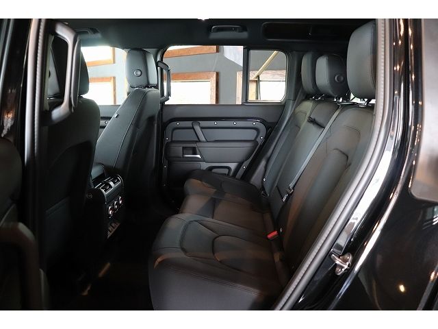 ROVER DEFENDER 2025 Image 31