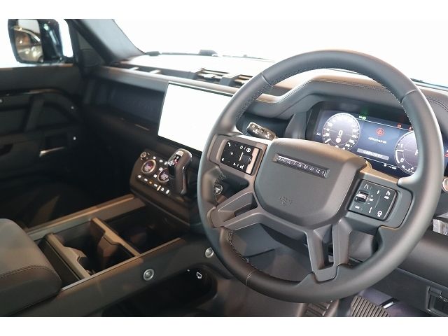 ROVER DEFENDER 2025 Image 31