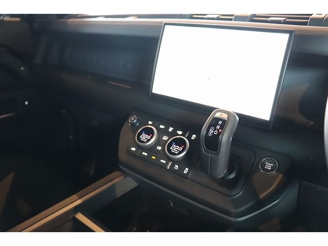 ROVER DEFENDER 2025 Image 31