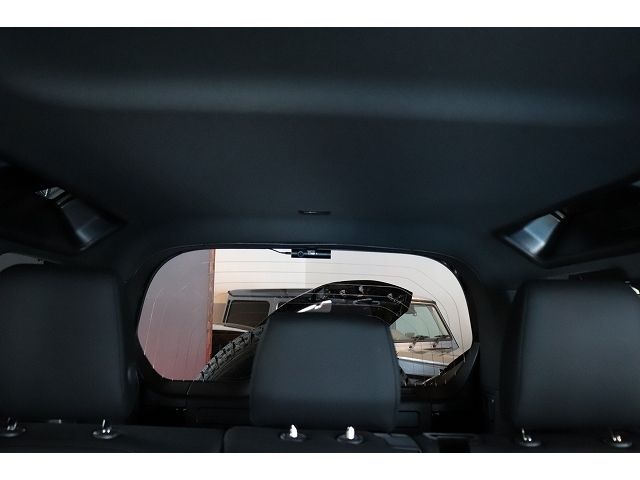 ROVER DEFENDER 2025 Image 31