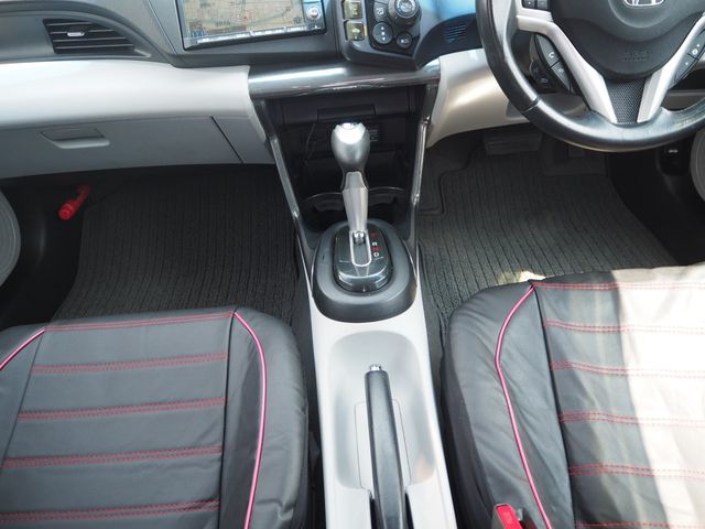 HONDA CR-Z 2010 Image 31