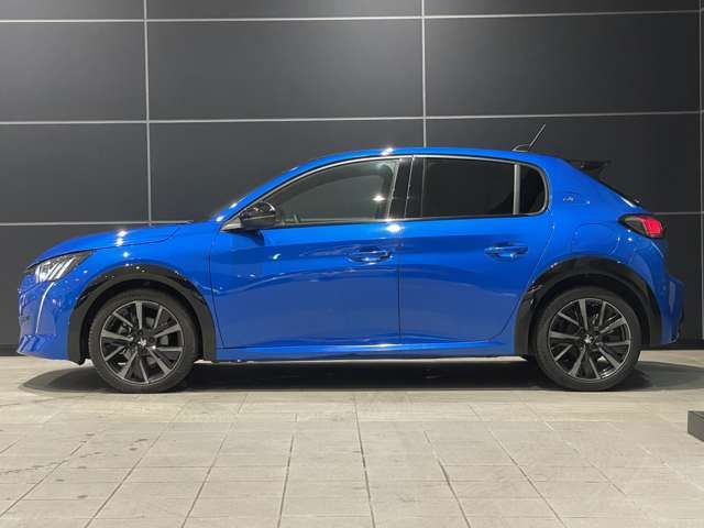 PEUGEOT 208 2022 Image 31