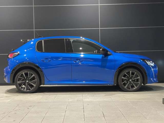 PEUGEOT 208 2022 Image 31