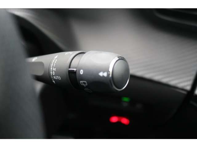 PEUGEOT 208 2022 Image 31