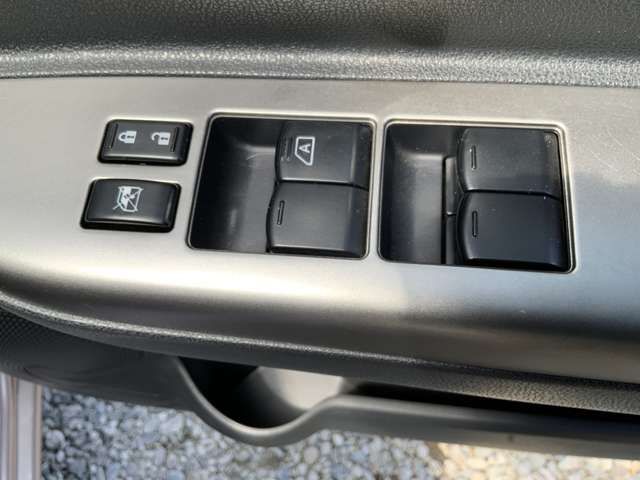 NISSAN MARCH 2013 Image 31