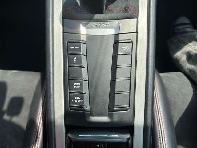 PORSCHE CAYMAN 2015 Image 31