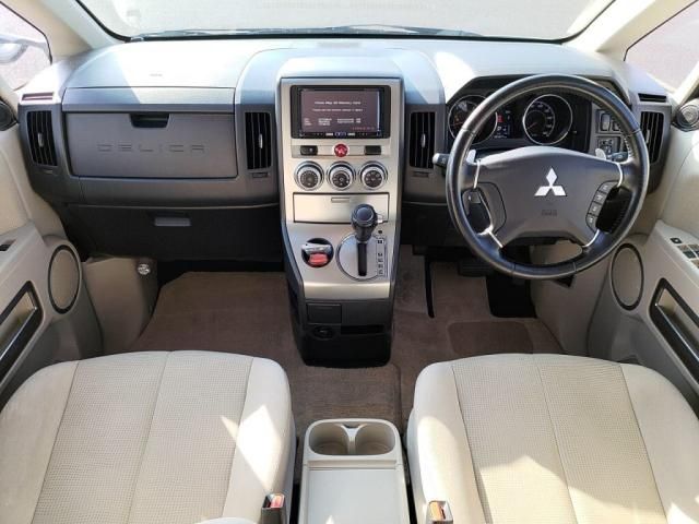 MITSUBISHI DELICA D:5 2WD 2013 Image 31