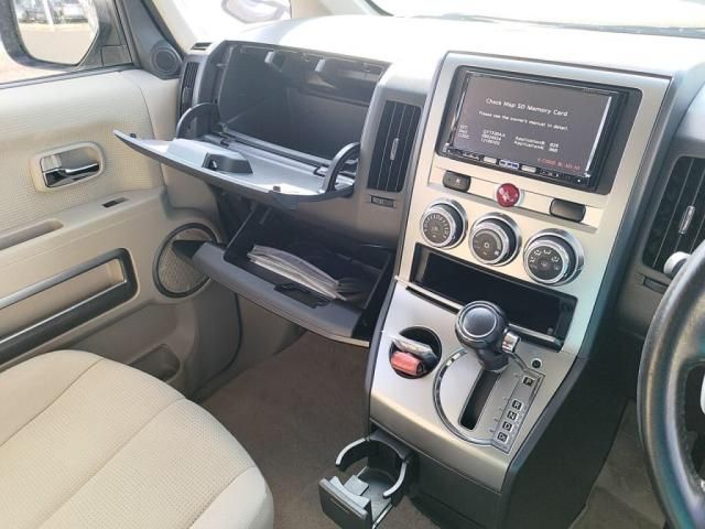 MITSUBISHI DELICA D:5 2WD 2013 Image 31