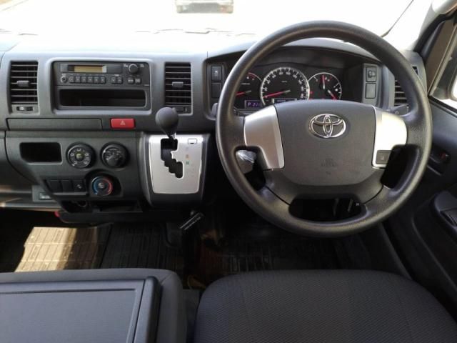 TOYOTA HIACE VAN 2WD 2019 Image 31