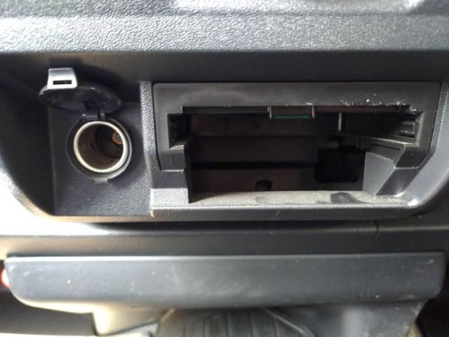 TOYOTA HIACE VAN 2WD 2019 Image 31