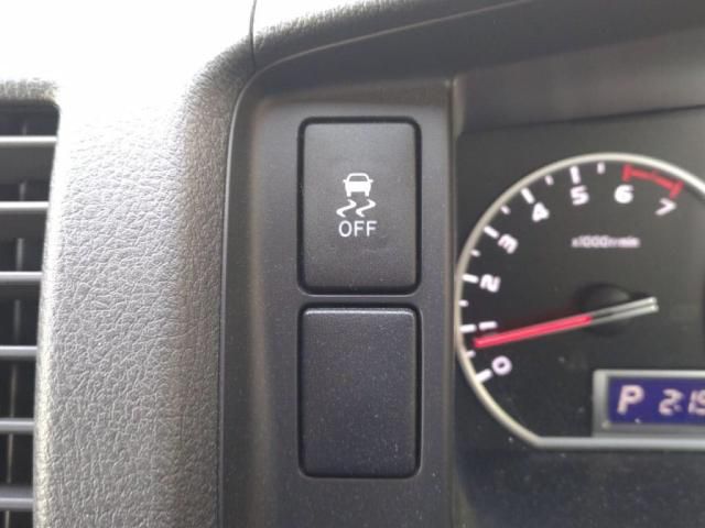 TOYOTA HIACE VAN 2WD 2019 Image 31