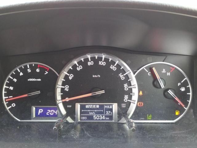 TOYOTA HIACE VAN 2WD 2019 Image 31