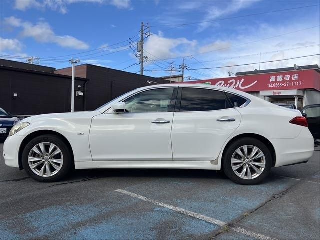 NISSAN FUGA 2010 Image 31