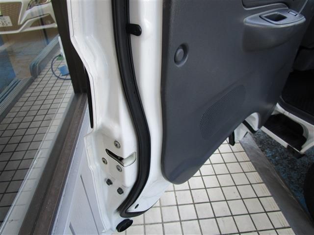 MAZDA BONGO TRUCK 1.15T 2W 2017 Image 31