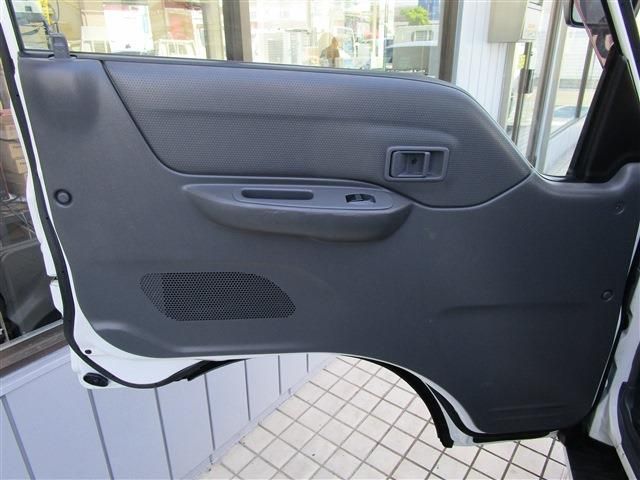 MAZDA BONGO TRUCK 1.15T 2W 2017 Image 31