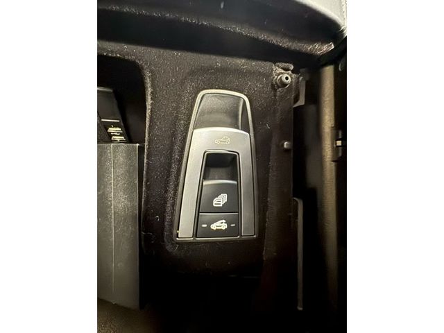 MERCEDES BENZ S CLAS 2018 Image 31