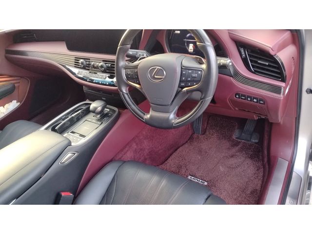 TOYOTA LEXUS LS500H 4WD 2022 Image 31