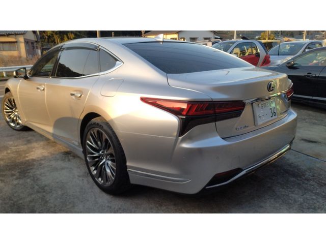 TOYOTA LEXUS LS500H 4WD 2022 Image 31
