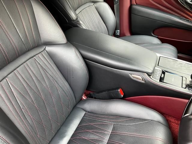 TOYOTA LEXUS LS500H 4WD 2022 Image 31