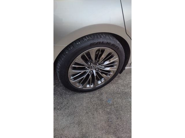 TOYOTA LEXUS LS500H 4WD 2022 Image 31