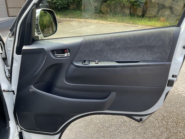 TOYOTA HIACE WAGON 2019 Image 31