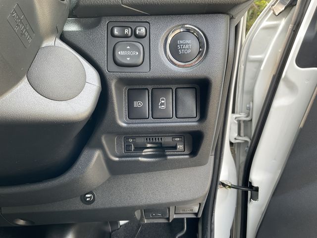 TOYOTA HIACE WAGON 2019 Image 31