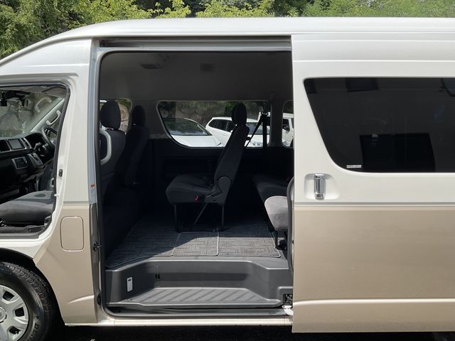 TOYOTA HIACE WAGON 2019 Image 31